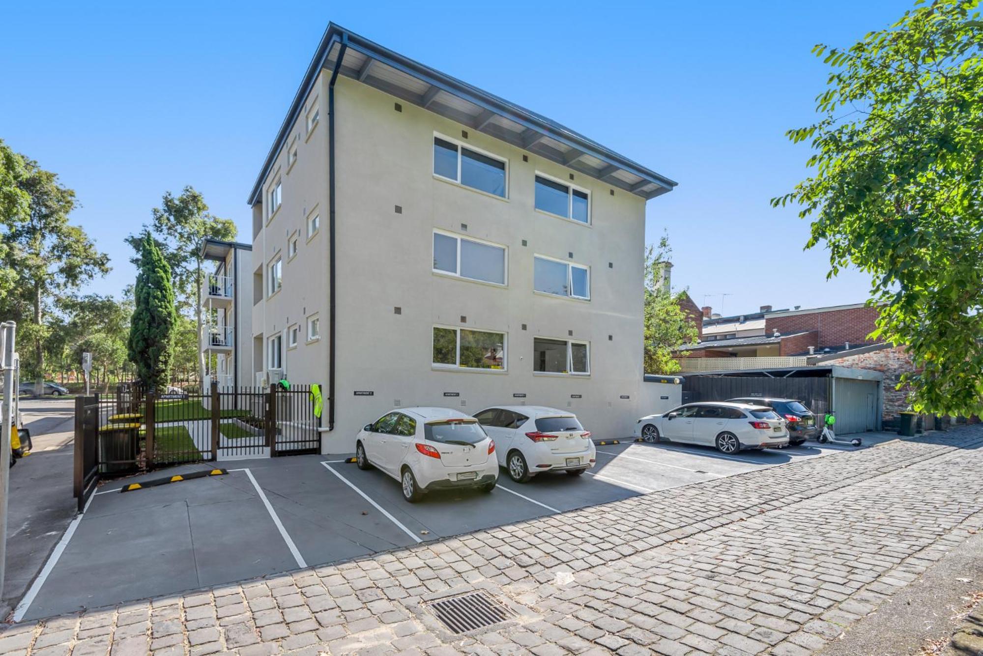 Peaceful 1-Bed Apartment Near The City Centre Melbourne Exterior photo